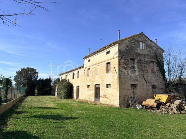 casa indipendente in vendita a Chiaravalle