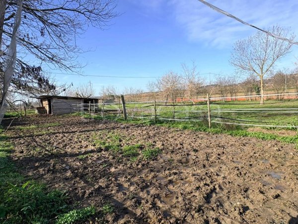 terreno edificabile in vendita a Chiaravalle