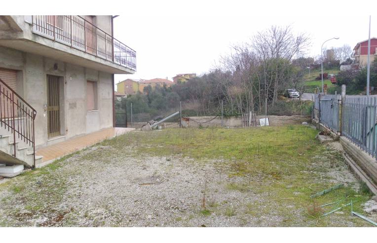 casa indipendente in vendita a Chiaravalle in zona Grancetta