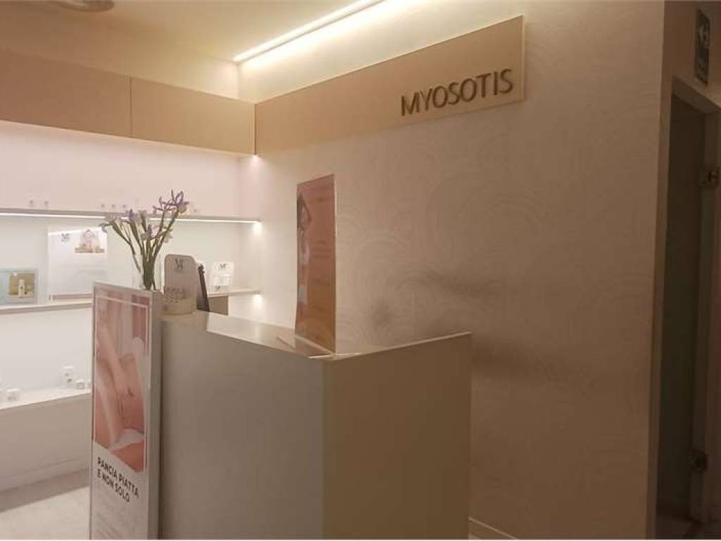 negozio in vendita a Chiaravalle