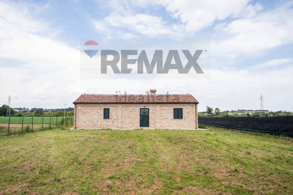 casa indipendente in vendita a Chiaravalle