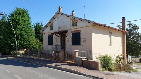 casa indipendente in vendita a Corinaldo