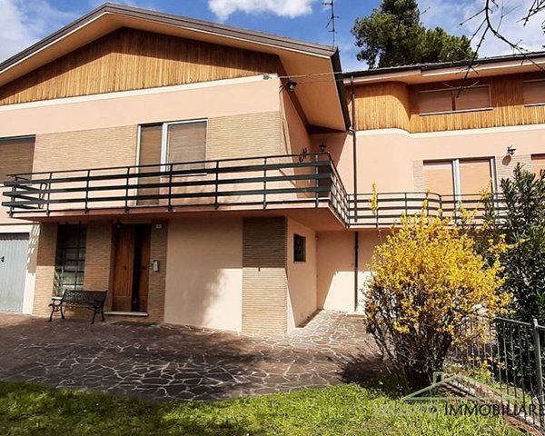 casa indipendente in vendita a Corinaldo