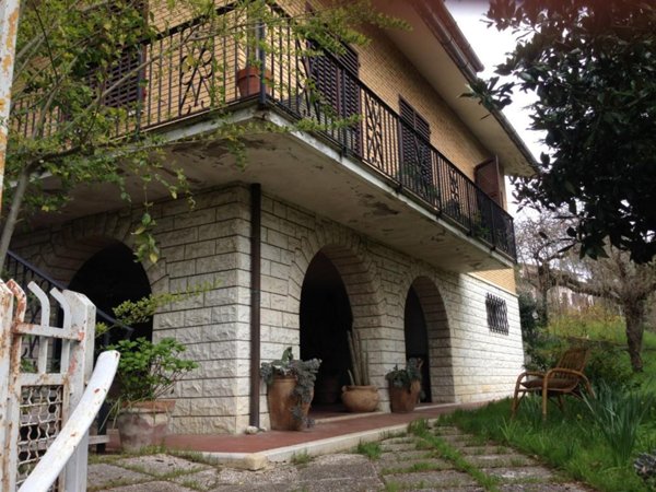 casa indipendente in vendita a Corinaldo
