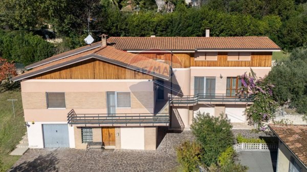 casa indipendente in vendita a Corinaldo
