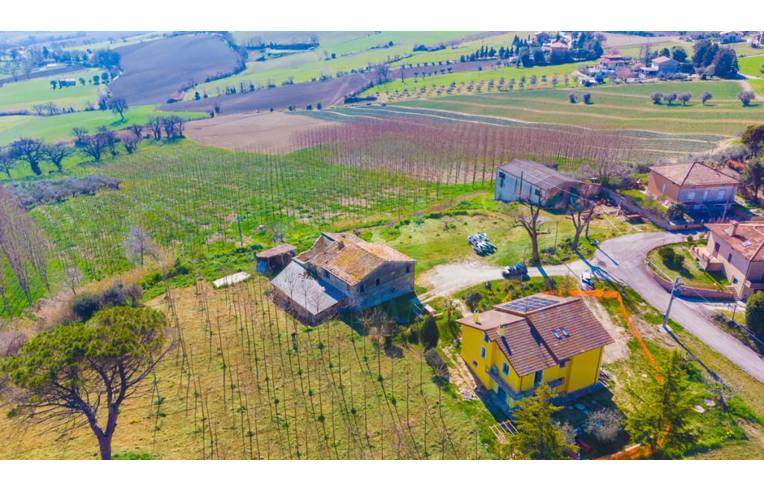 casa indipendente in vendita a Corinaldo
