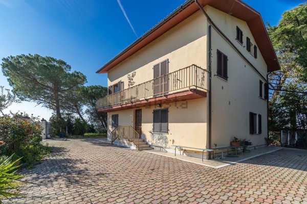 casa indipendente in vendita a Corinaldo in zona Santa Maria