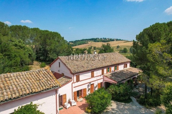 casa indipendente in vendita a Corinaldo