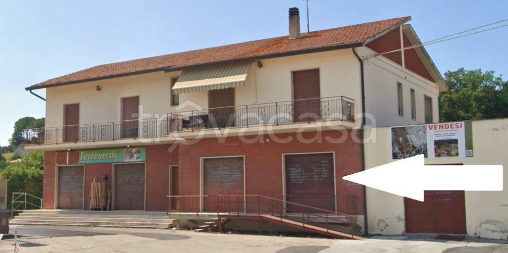 negozio in vendita a Corinaldo in zona Nevola