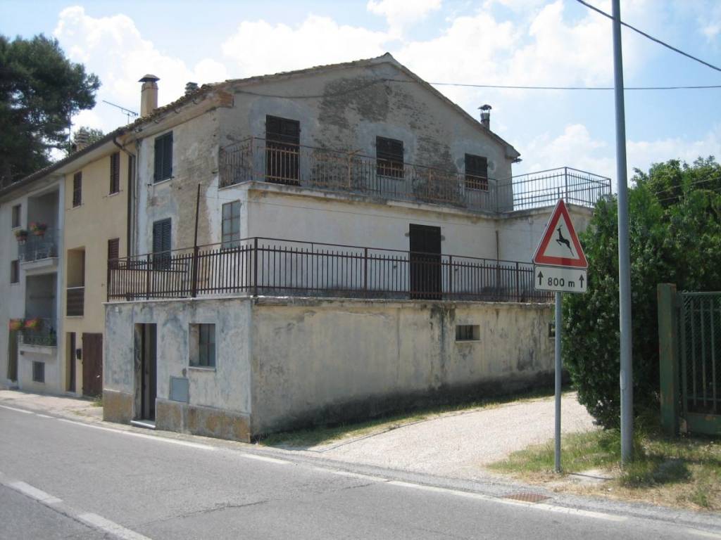 casa indipendente in vendita a Corinaldo