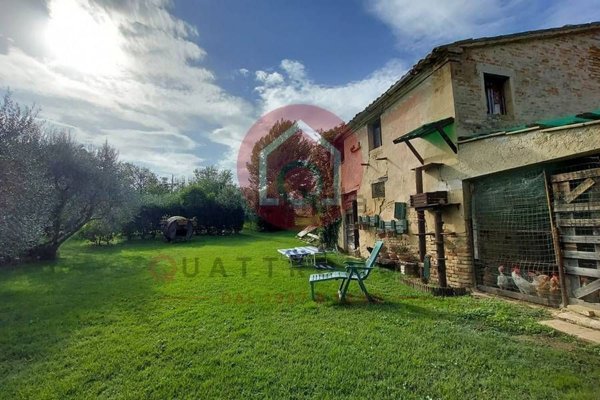 casale in vendita a Corinaldo in zona Ville