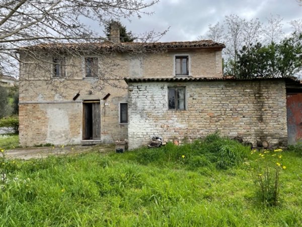 casa indipendente in vendita a Corinaldo