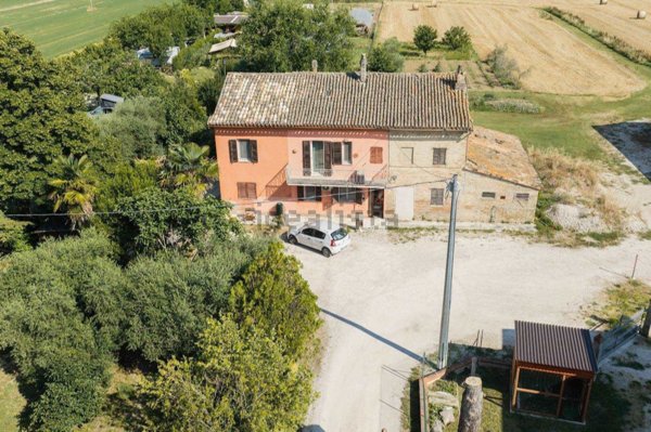 casa indipendente in vendita a Corinaldo in zona Madonna del Piano