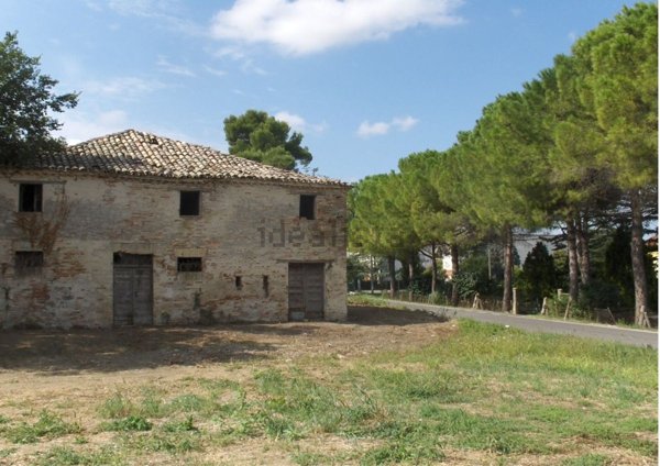 casa indipendente in vendita a Corinaldo