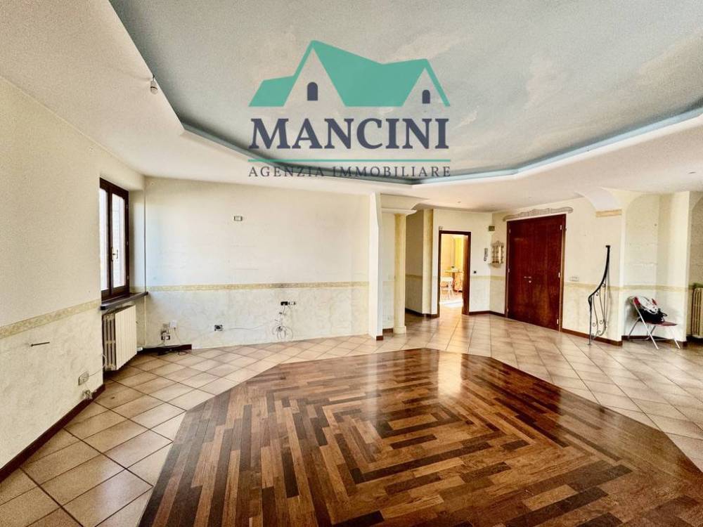 casa indipendente in vendita a Cupramontana