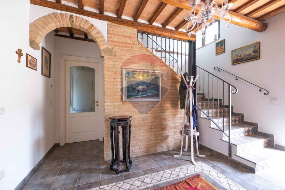 casa indipendente in vendita a Cupramontana