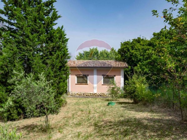 casa indipendente in vendita a Cupramontana