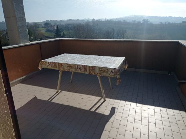 appartamento in vendita a Cupramontana in zona Poggio Cupro