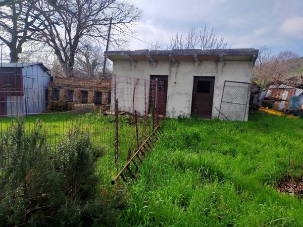 casa indipendente in vendita a Cupramontana