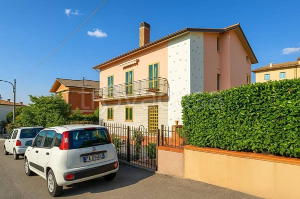 casa indipendente in vendita a Cupramontana