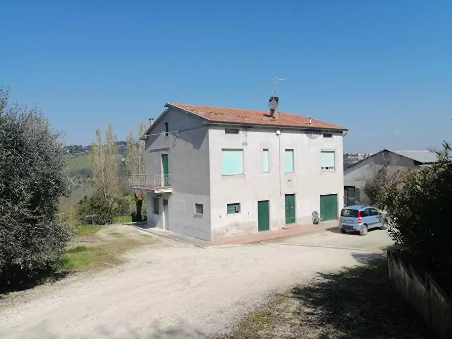 casa indipendente in vendita a Cupramontana