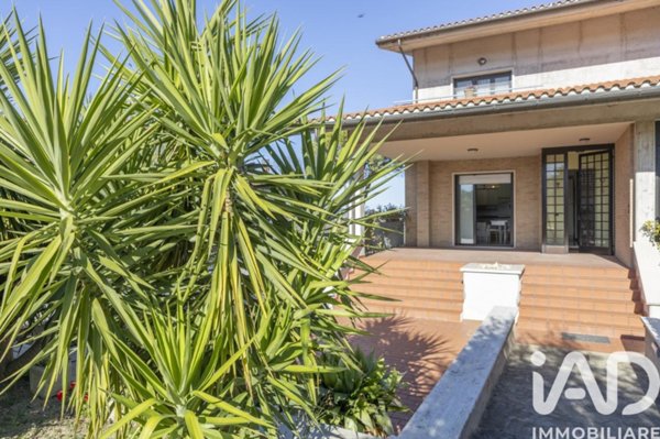 casa indipendente in vendita a Cupramontana in zona Poggio Cupro