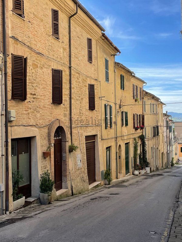 casa indipendente in vendita a Cupramontana