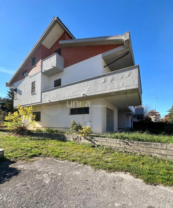 appartamento in vendita a Cupramontana