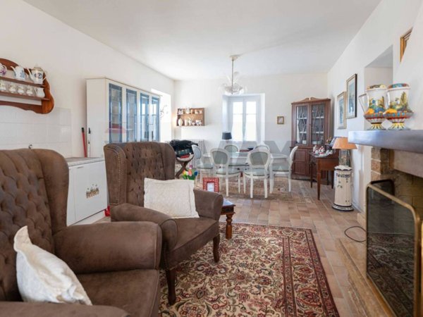 casa indipendente in vendita a Cupramontana