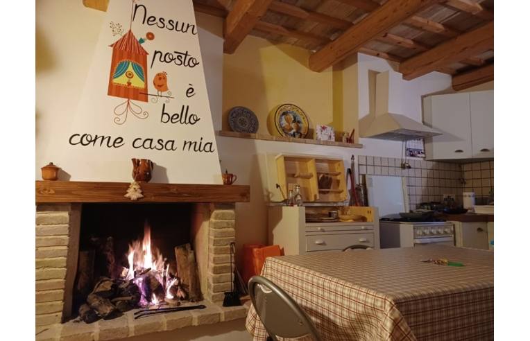 casa indipendente in vendita a Cupramontana