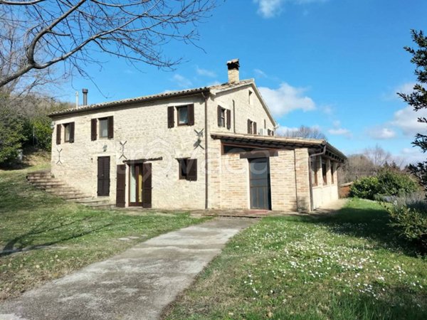 casa indipendente in vendita a Cupramontana