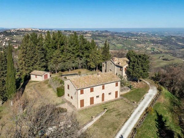 casa indipendente in vendita a Cupramontana
