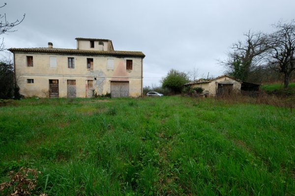 casa indipendente in vendita a Cupramontana in zona Poggio Cupro