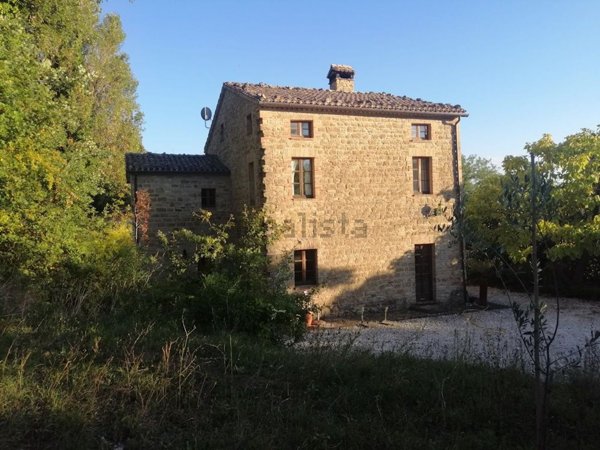 casa indipendente in vendita a Cupramontana in zona Poggio Cupro