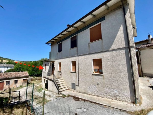 appartamento in vendita a Fabriano in zona Ca' Maiano