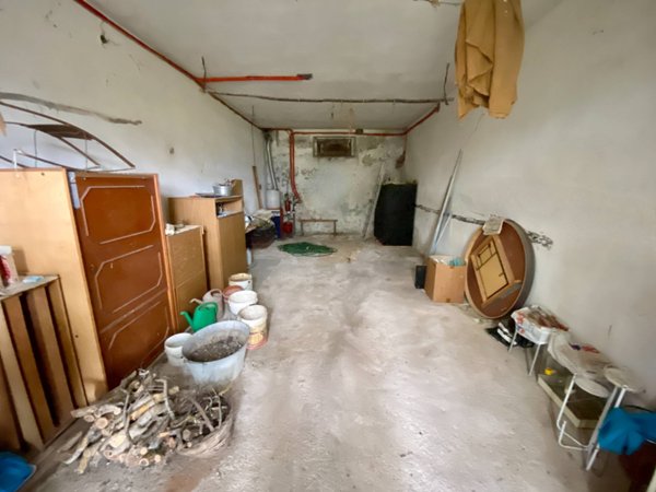 intera palazzina in vendita a Fabriano in zona Ciaramella