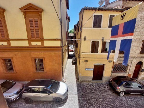 intera palazzina in vendita a Fabriano