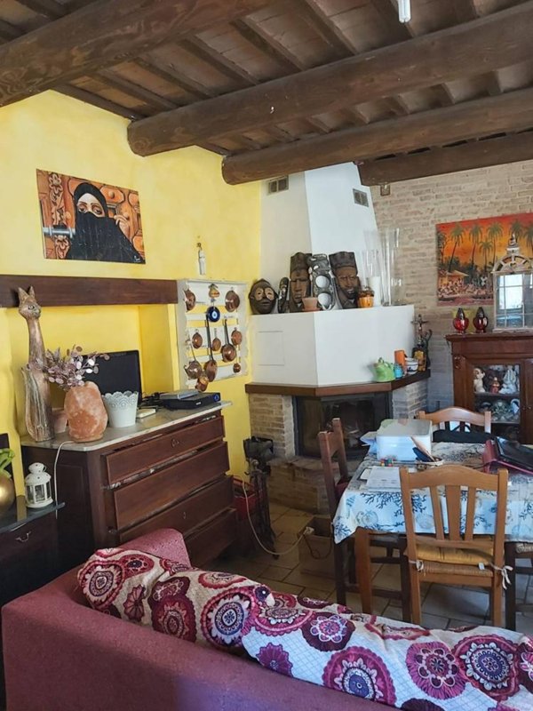 appartamento in vendita a Fabriano in zona Cancelli