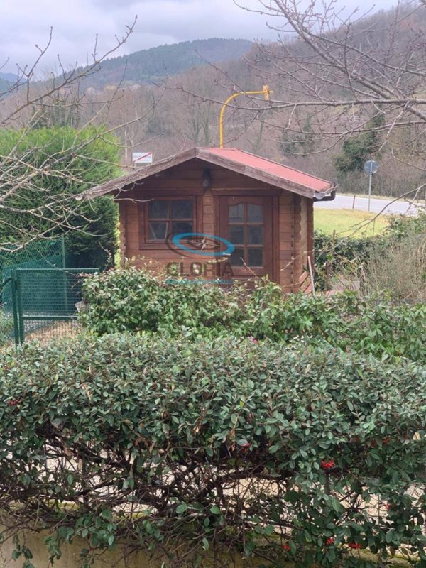 casa indipendente in vendita a Fabriano in zona Melano