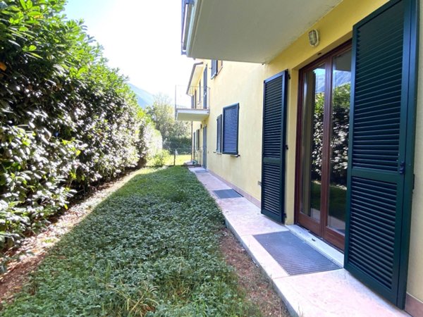 casa indipendente in vendita a Fabriano in zona Borgo Tufico