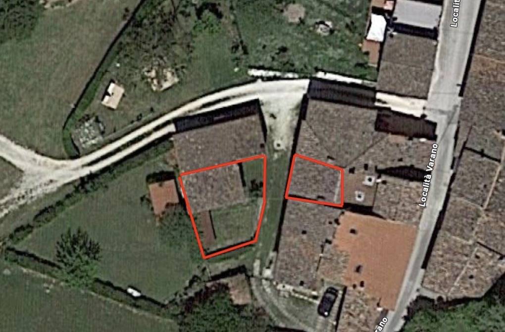 intera palazzina in vendita a Fabriano in zona Varano