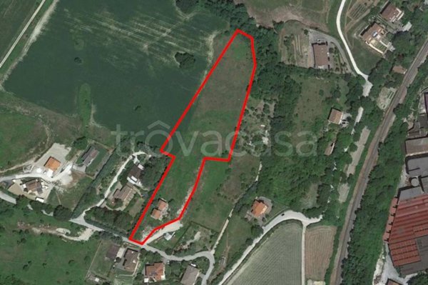 casa indipendente in vendita a Fabriano