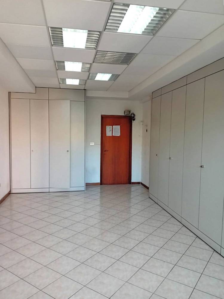 ufficio in vendita a Fabriano