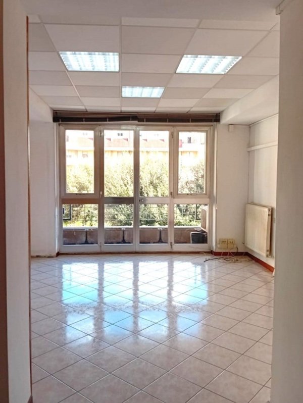 ufficio in vendita a Fabriano