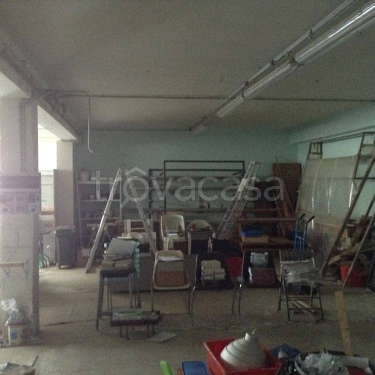 negozio in vendita a Fabriano