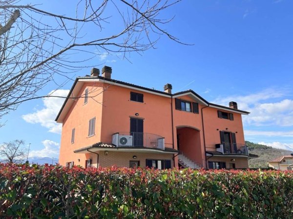 appartamento in vendita a Fabriano in zona Borgo Tufico