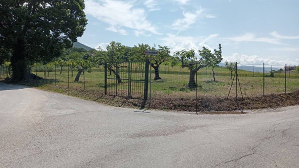 terreno agricolo in vendita a Fabriano in zona San Donato