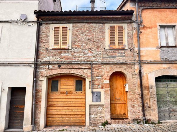 intera palazzina in vendita a Fabriano