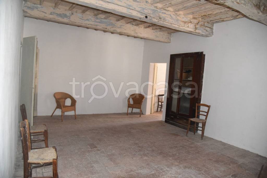 casa indipendente in vendita a Fabriano in zona Collamato