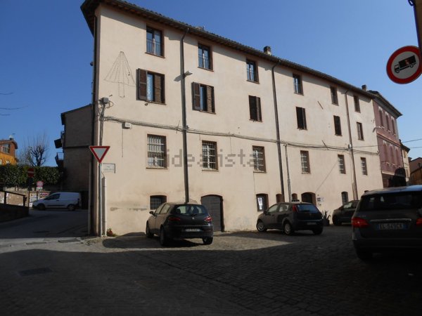 ufficio in vendita a Fabriano